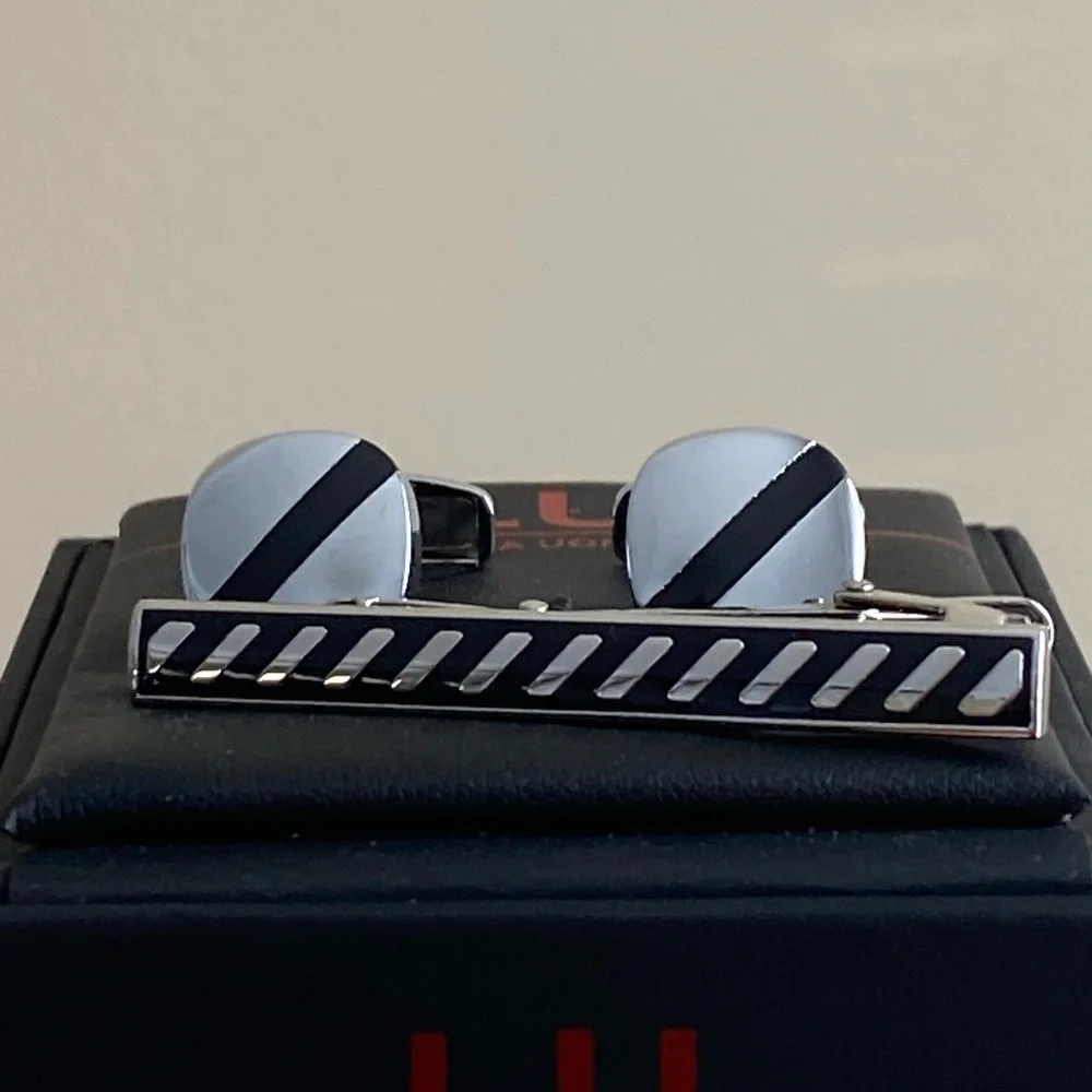 Línea Uomo Cufflink n Tie Clip Set - Picture 1 of 4